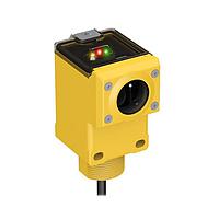 Banner Engineering Q45VR3CV Photoelectric Sensors Q45 Series: Convergent; Focal Point: 38 mm; Input: 12-250 V dc/24-250 V ac; Output: SPDT Electromechanical Relay; 2 m (6.5 ft) Cable