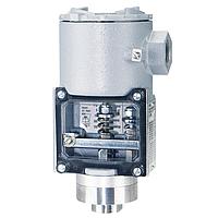 Dwyer SA1111E-S5-K1 Weatherproof Explosion-Proof Pressure Switches, 3000 psi, 5% Deadband (Gauge, 150 psi, NPT Female, 1/4 in, Hazardous Location Rated, NEMA Type 4X, NEMA Type 7, NEMA Type 9)